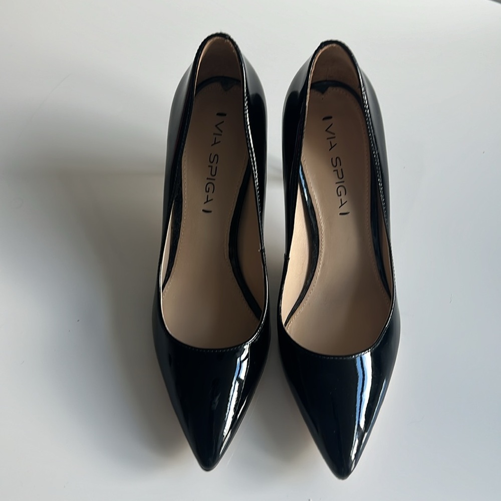 New 7.5 Via Spiga Black Patent Leather Heels